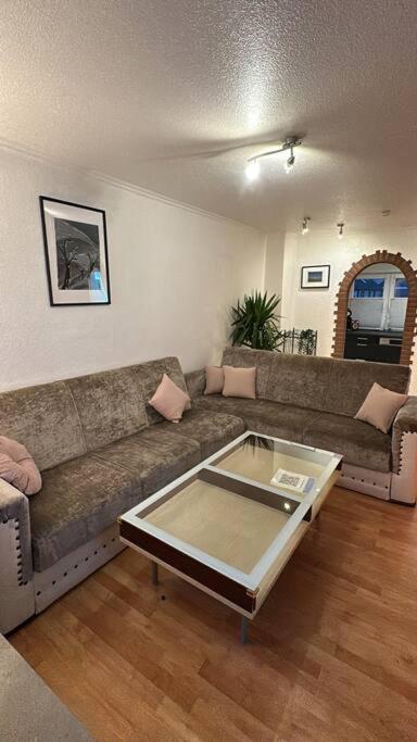 Top 3 Zimmer Appartment Bei Der Schalke Arena, Sport Und Natur Naehe Dortmund Essen Duesseldorf Oberhausen Gelsenkirchen Eksteriør billede